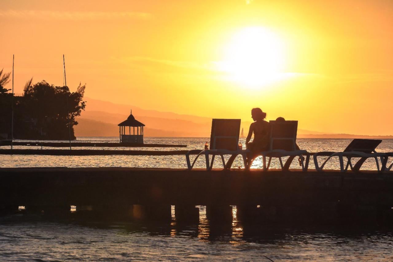 Kaz Kreol Beach Hotel Ocho Rios Eksteriør billede