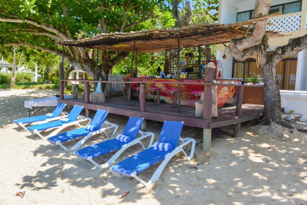 Kaz Kreol Beach Hotel Ocho Rios Eksteriør billede