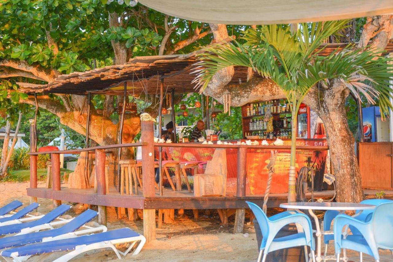 Kaz Kreol Beach Hotel Ocho Rios Eksteriør billede
