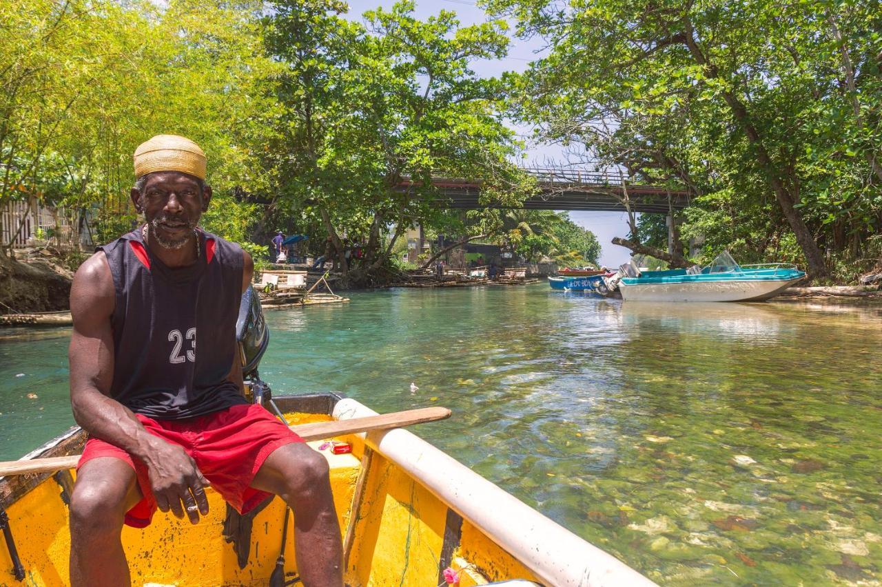 Kaz Kreol Beach Hotel Ocho Rios Eksteriør billede